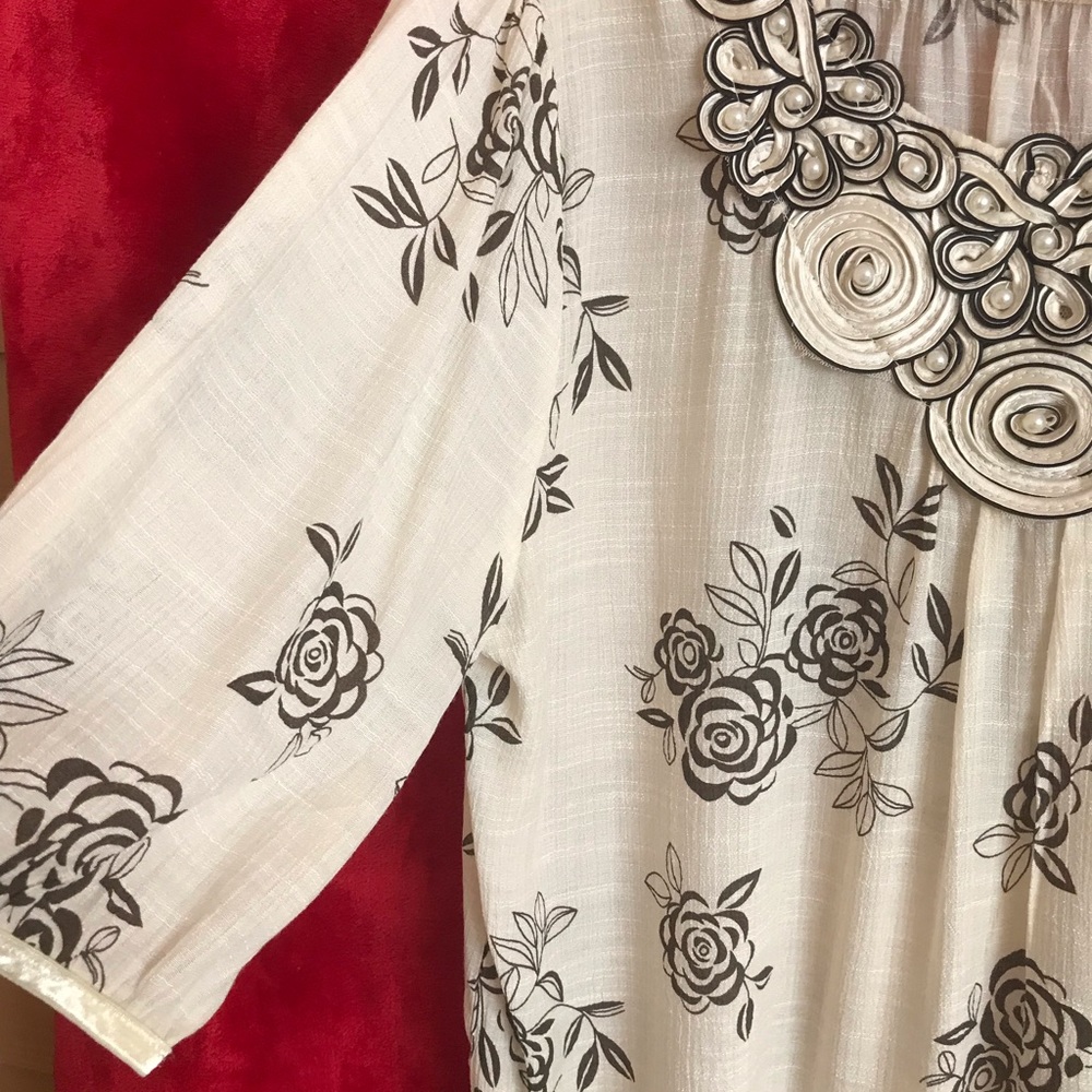 Tunic - Picture 3 of 4